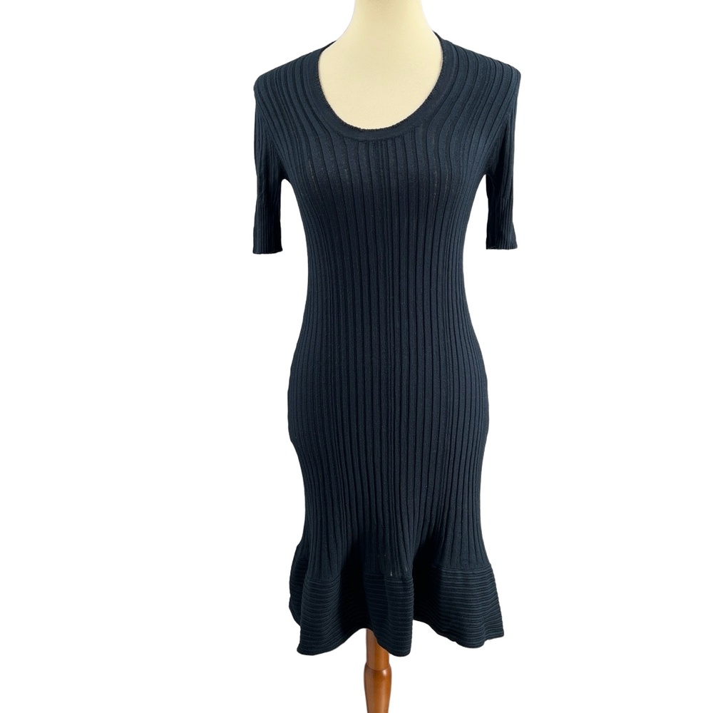 Marc by Marc Jacobs Dress‎ Black Knit Ribbed Ruffle Hem Stretchy Medium